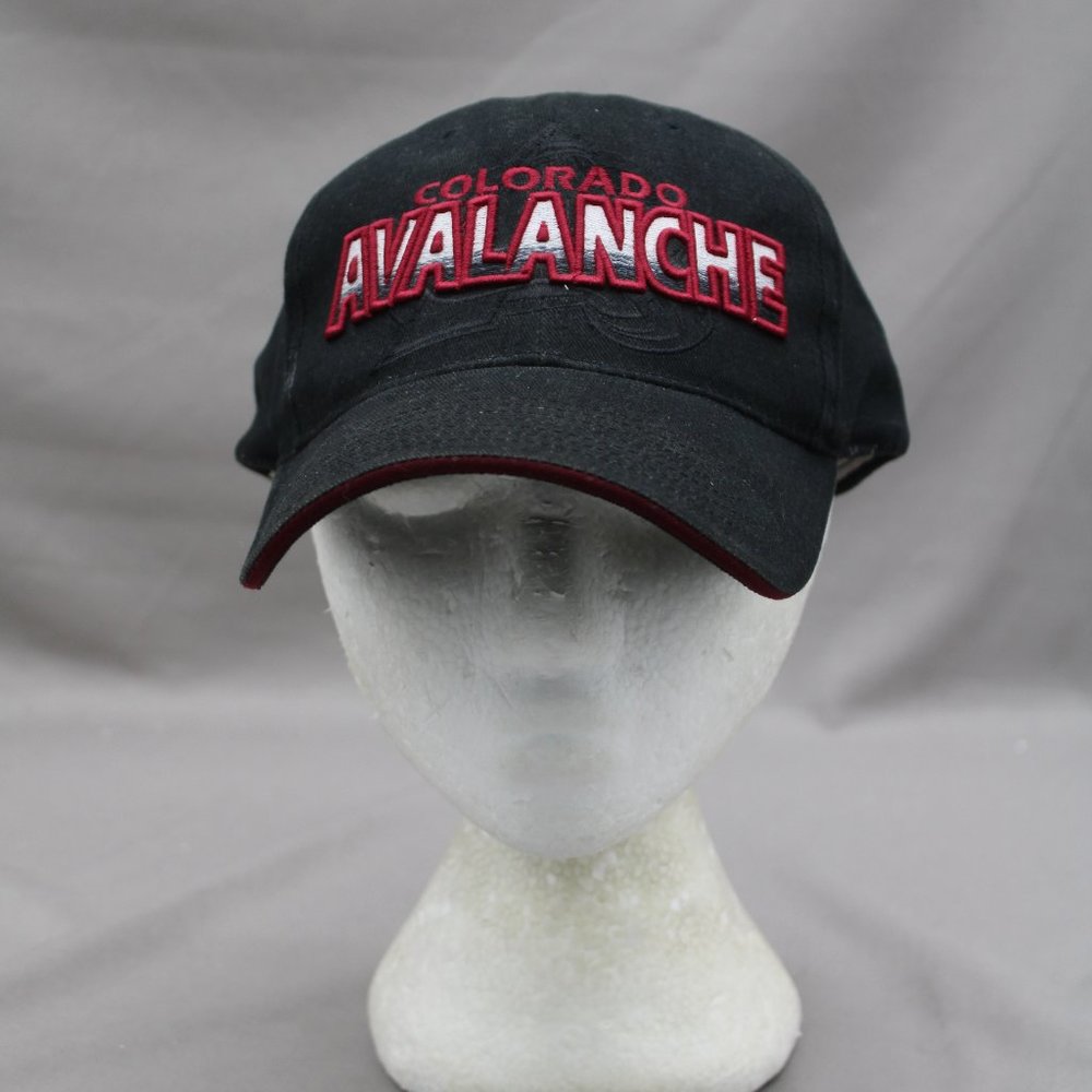 Colorado Avalanche Hat (VTG) - Block Script by American Needle - Adult Gripback